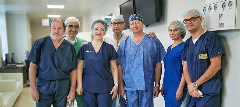 Академик Лейла Адамян стала первым хирургом, получившим международный сертификат роботической хирургии на территории РФ