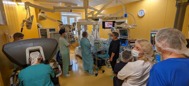 Поставка робота da Vinci Xi в "УГМК-Здоровье" в Екатеринбурге
