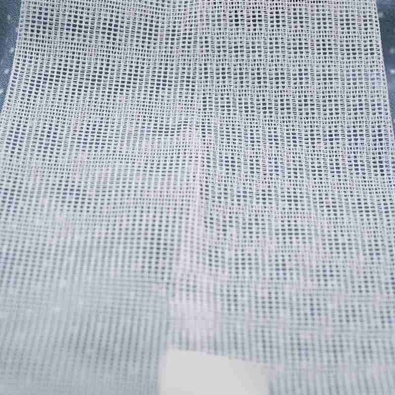 1410A1TG Платок для трахеостомы Freevent TG, синий с белыми точками