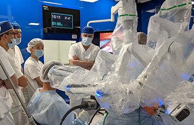 Оснащение роботами da Vinci Xi клиник в Краснодаре и Санкт-Петербурге