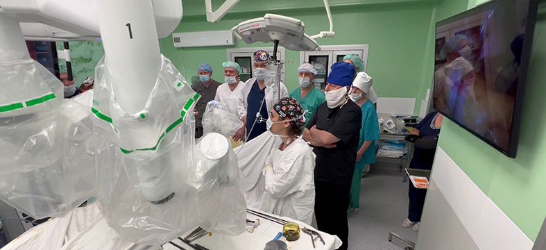 Поставка высокотехнологичного оборудования в КДЦ "Здоровье"